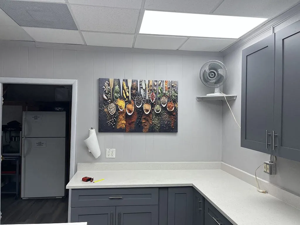 3 bed, 2.0 bath, 1198 sqft, $1,899 — Photo 3