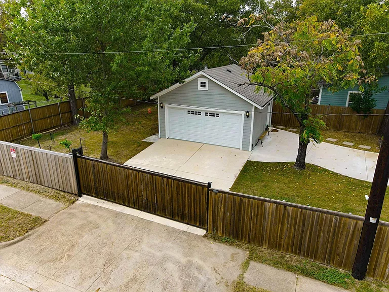 2700 Gladstone Dr — Photo 46