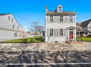907 Radcliffe St, Bristol, PA 19007