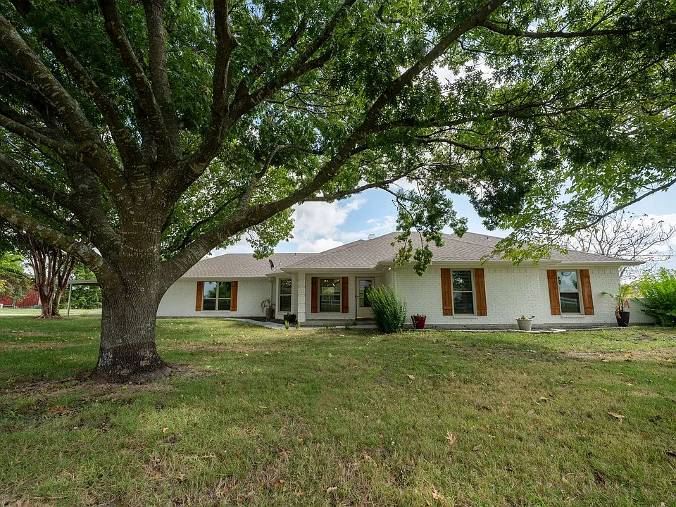 16612 Scenic Cir