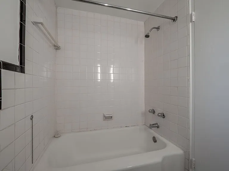 219 Lincoln Ave — Photo 11