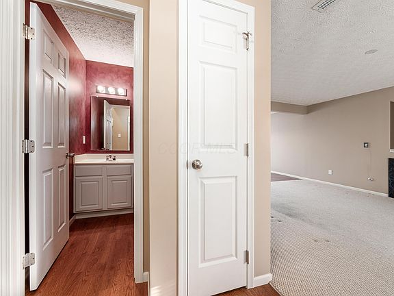 3rd image of 6208 Albany Way Dr