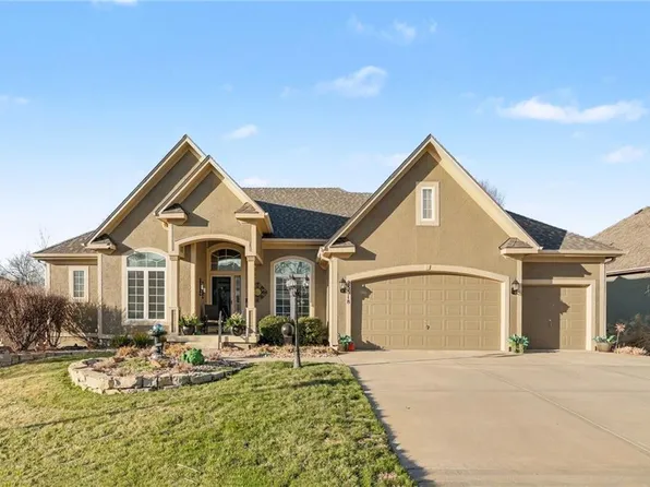 23518 W 72nd Ter, Shawnee, KS 66227