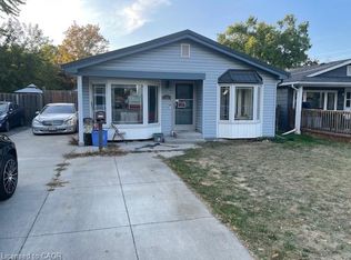 156 Traynor Ave, Kitchener, ON N2C1W5