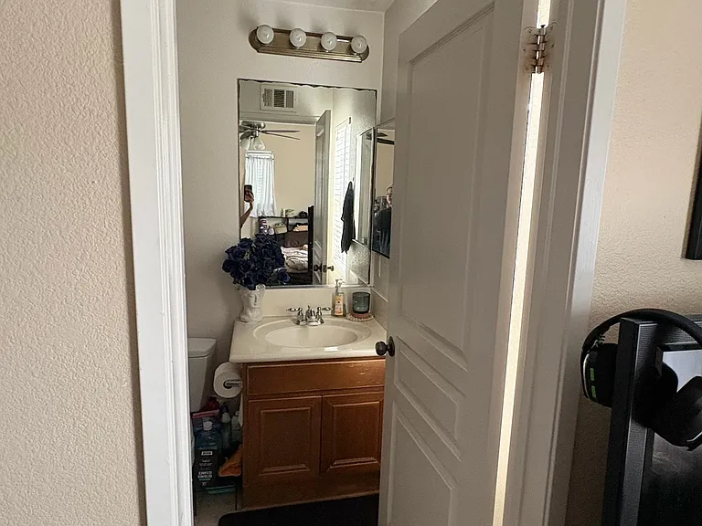 587 Almond Rd — Photo 17