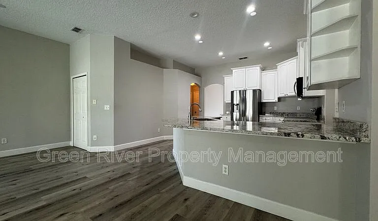 338 Bridgestone Ct — Photo 12