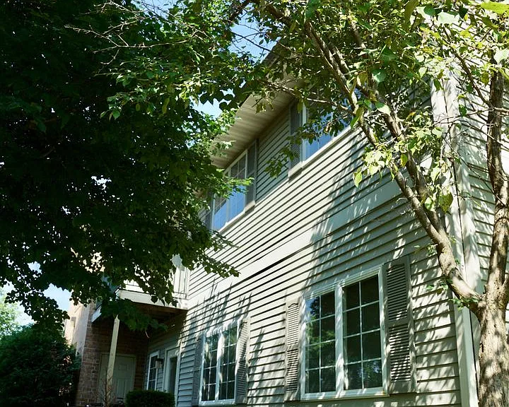Windsor Pond Apartments — Photo 4