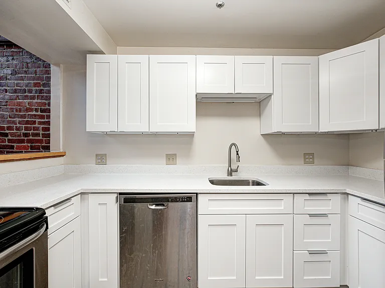 315 N Senate Ave #D — Photo 10