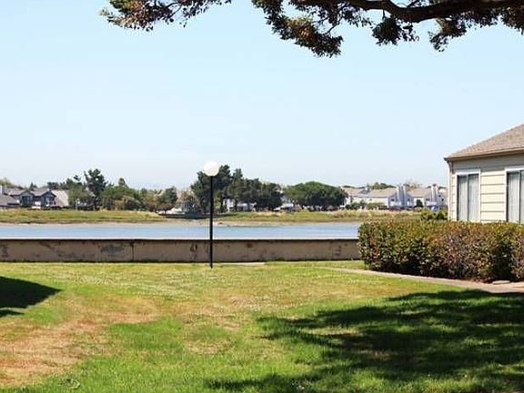 Short Walk to Bay Views