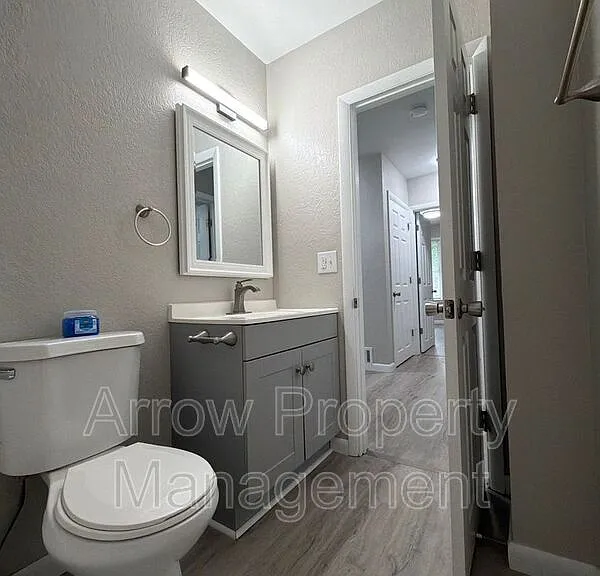 704 N 26th St #1 — Photo 9