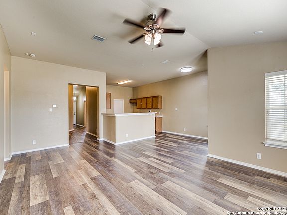 5th image of 161 CARMEL DR