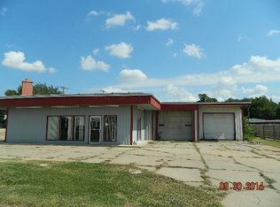 1802 Main St, Winfield, KS 67156