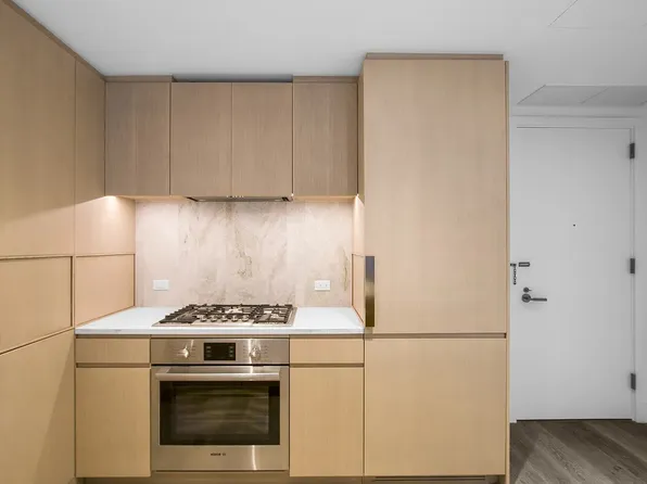 10 Nevins Street image 1 of 13