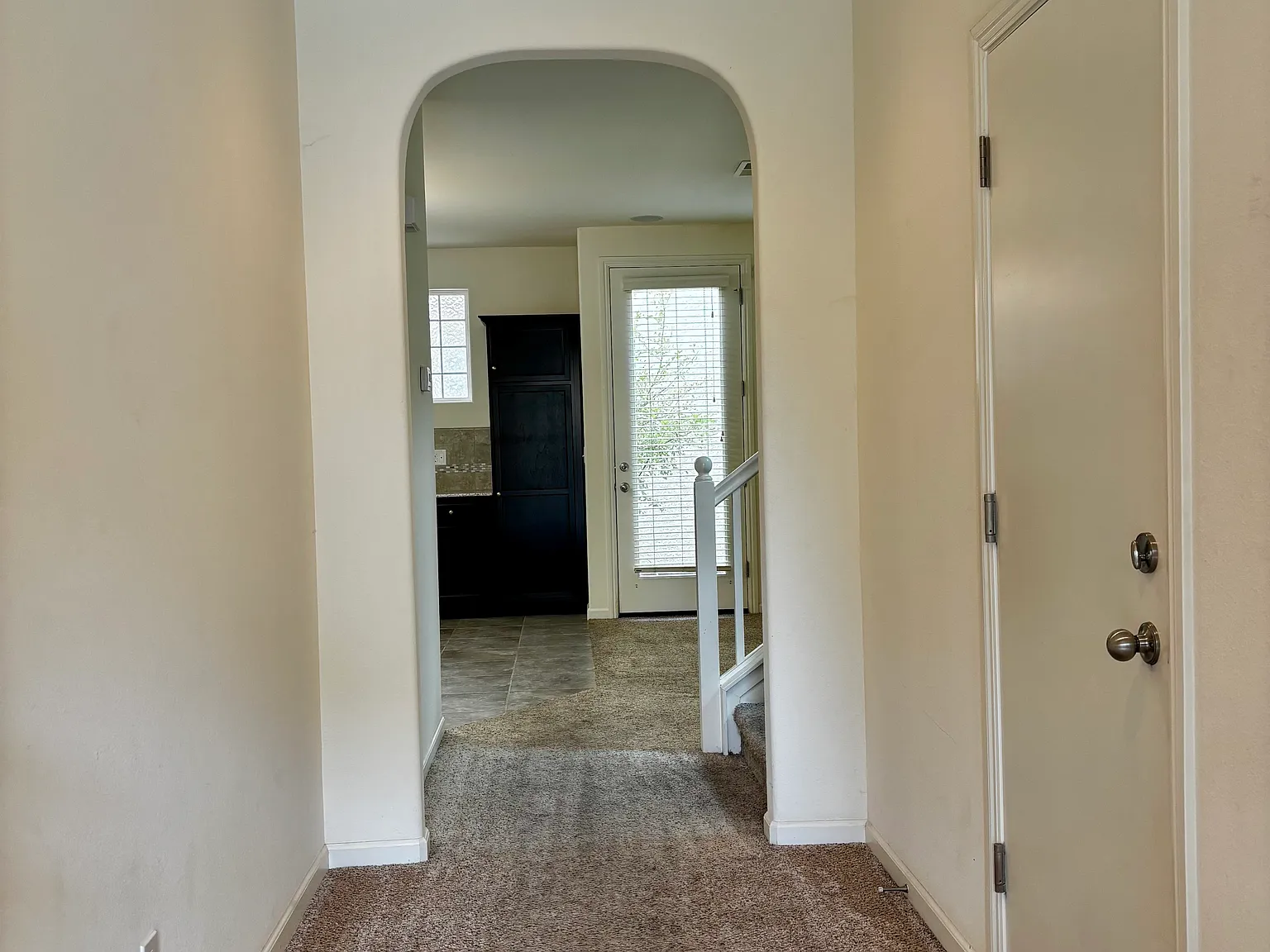 3 bed, 2.5 bath, 1413 sqft, $2,400 — Photo 4