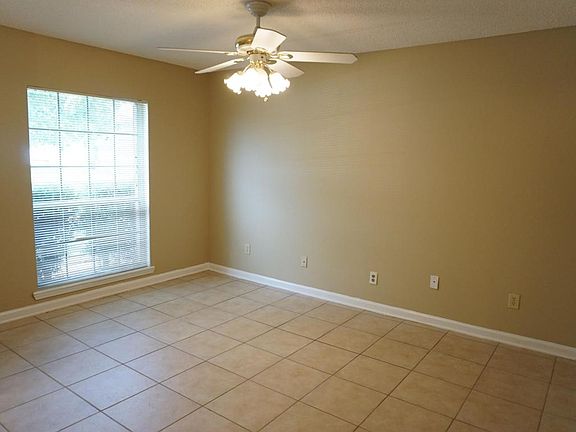 4th image of 12748 Bentwater Dr