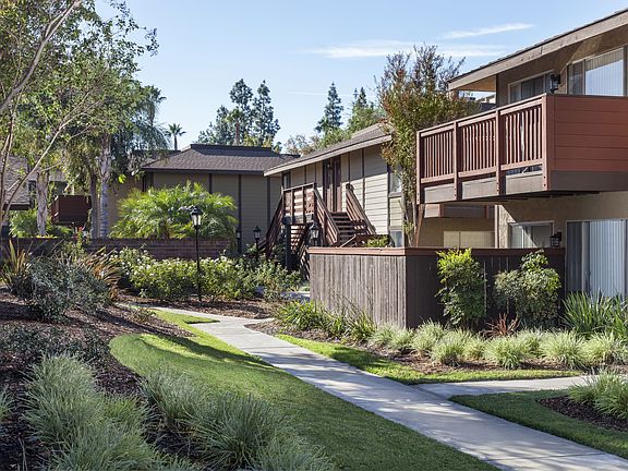 3rd image of 1175 W Blaine St #D32