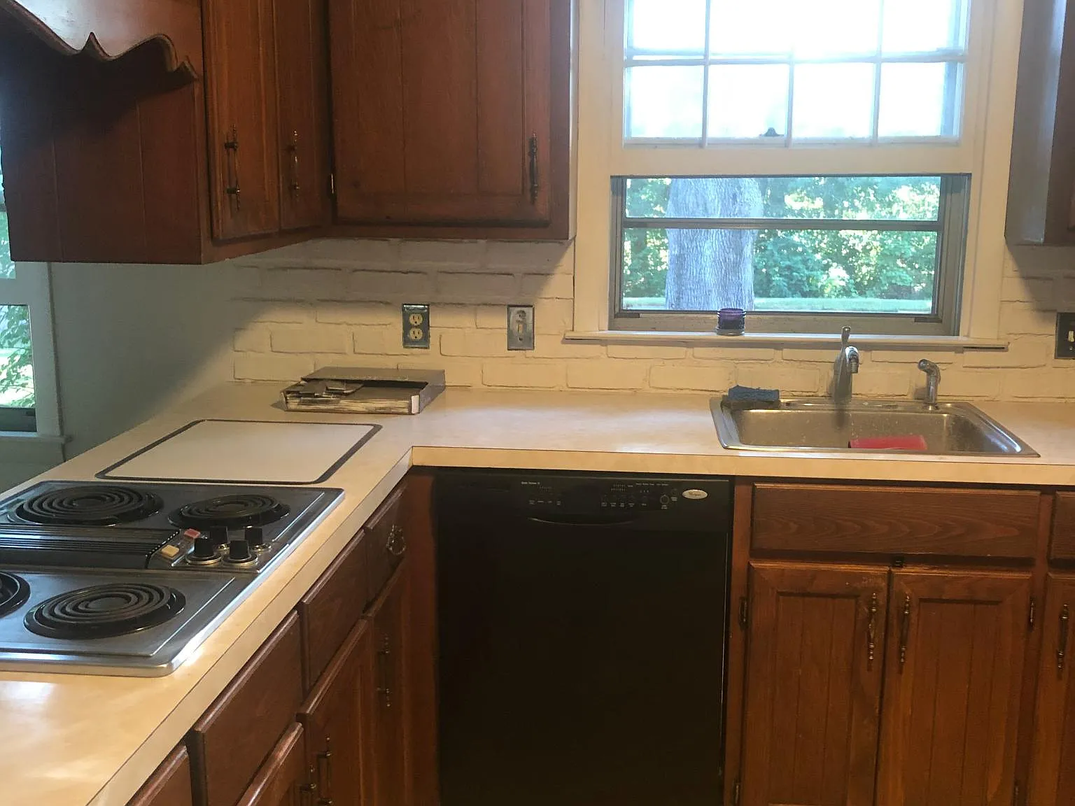 625 Rogers Ave — Photo 4