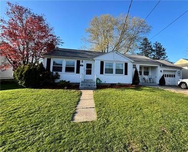 15 Winthrop St, Riverside, RI, 02915
