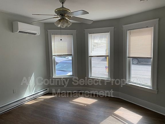 5th image of 143 S Elm St #1