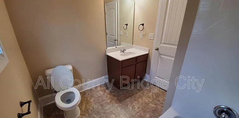 5 Calgary Ct — Photo 7