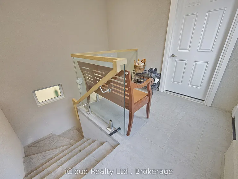 23 Swanhurst Blvd #B — Photo 18