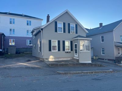 68 Suffolk St, Worcester, MA, 01604