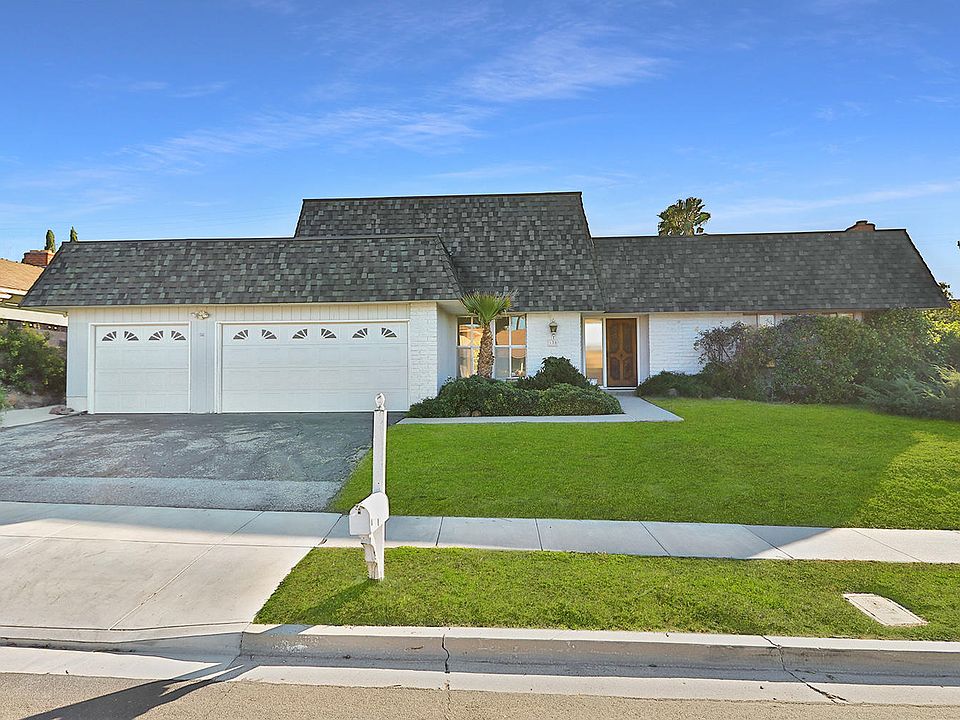 1st image of 138 W Avenida De Las Flores