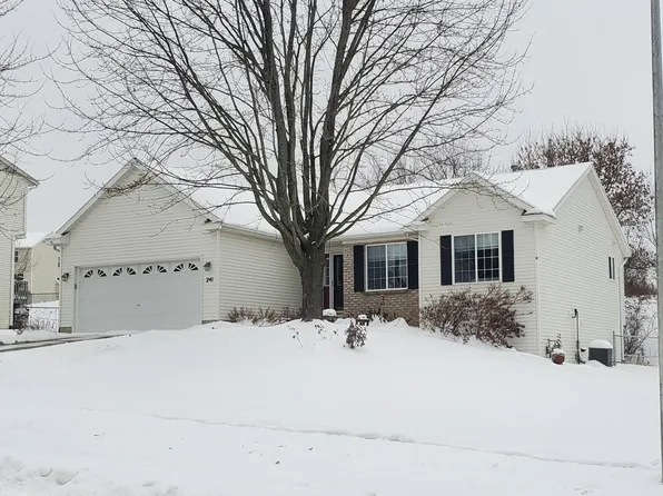 241 Glendale Dr NE, Rockford, MI 49341
