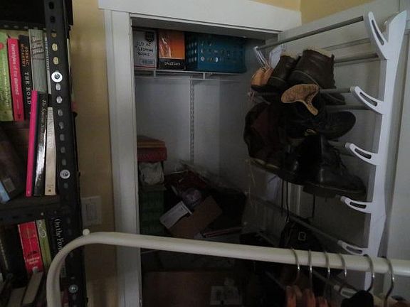 2nd image of 2836 N Francisco Ave APT 1B