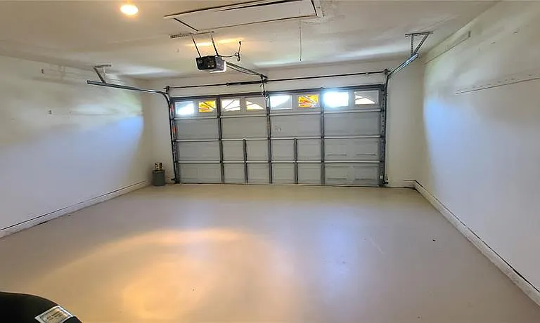 2411 Berkshire Ct — Photo 21