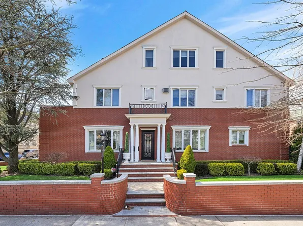 7920 Colonial Rd, Brooklyn, NY 11209