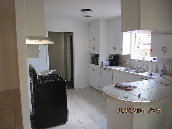 5th image of 745 N Avenue C