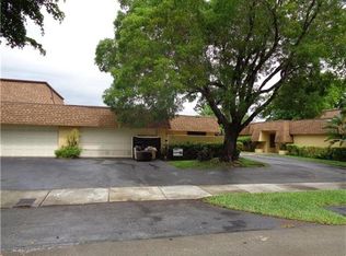 19229 E Lake Dr, Hialeah, FL 33015