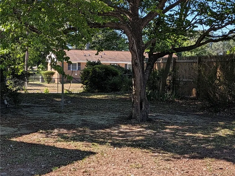 1403 Mack St — Photo 15