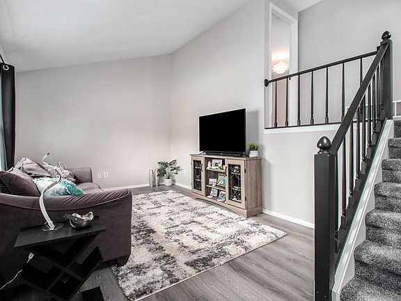 5th image of 612 Downey Ave