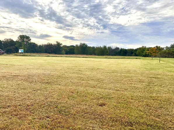 125 Freund Blvd, Le Roy, MN 55951
