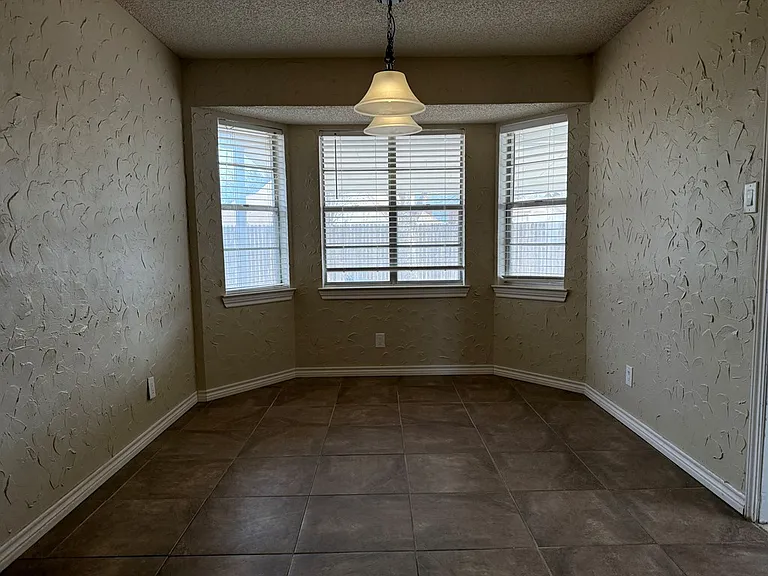 3002 Phillip Pl — Photo 3