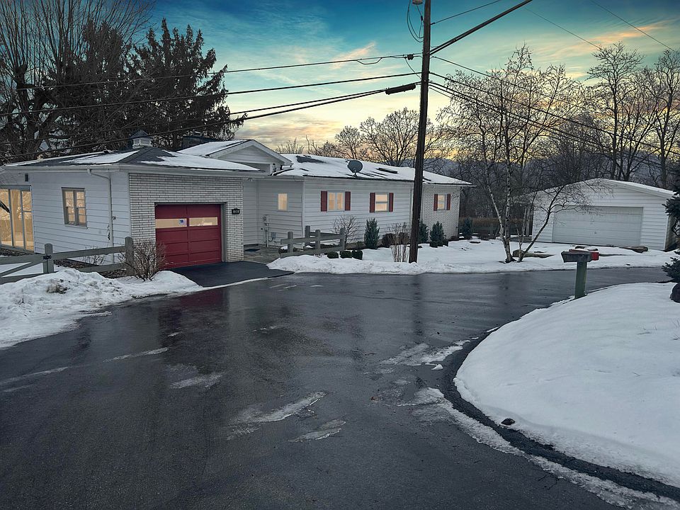 1st image of 350 Riverview Dr