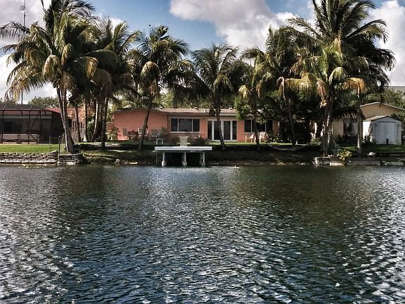 Coconut Plantation Lake View