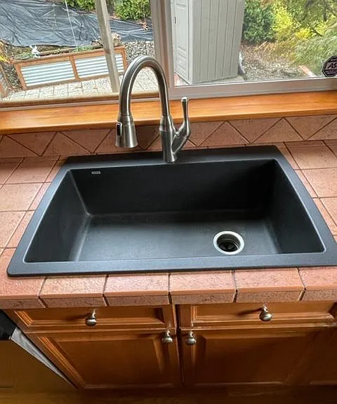 221 Lind Ave NW — Photo 35