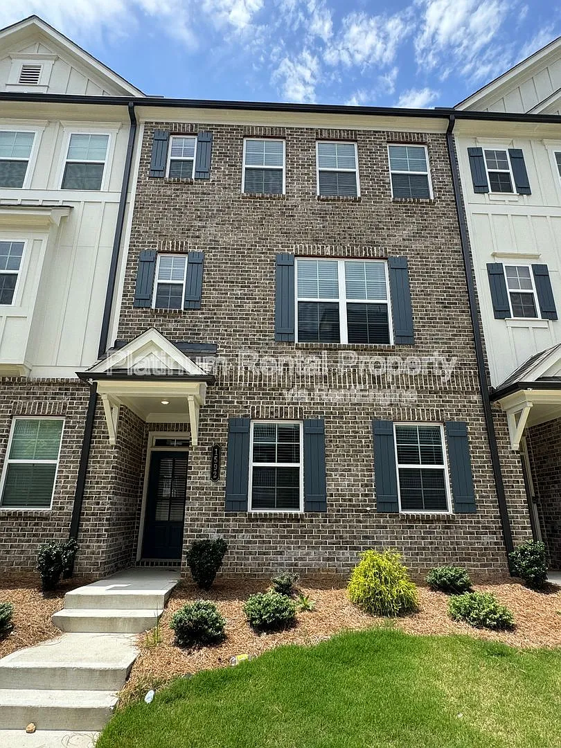 4 bed, 3.5 bath, 2219 sqft, $2,399 — Photo 1
