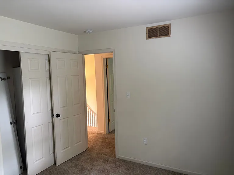 555 Upland St — Photo 30