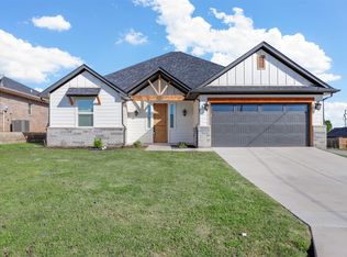2524 Creek Dr, Granbury, TX 76048
