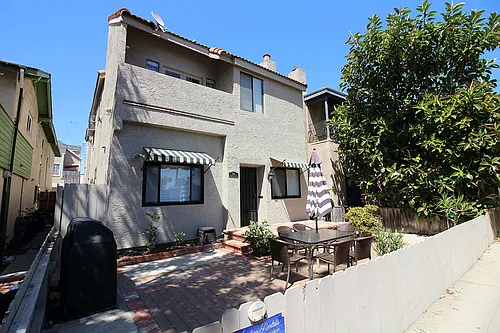 824 Island Ct #1 Photo 1
