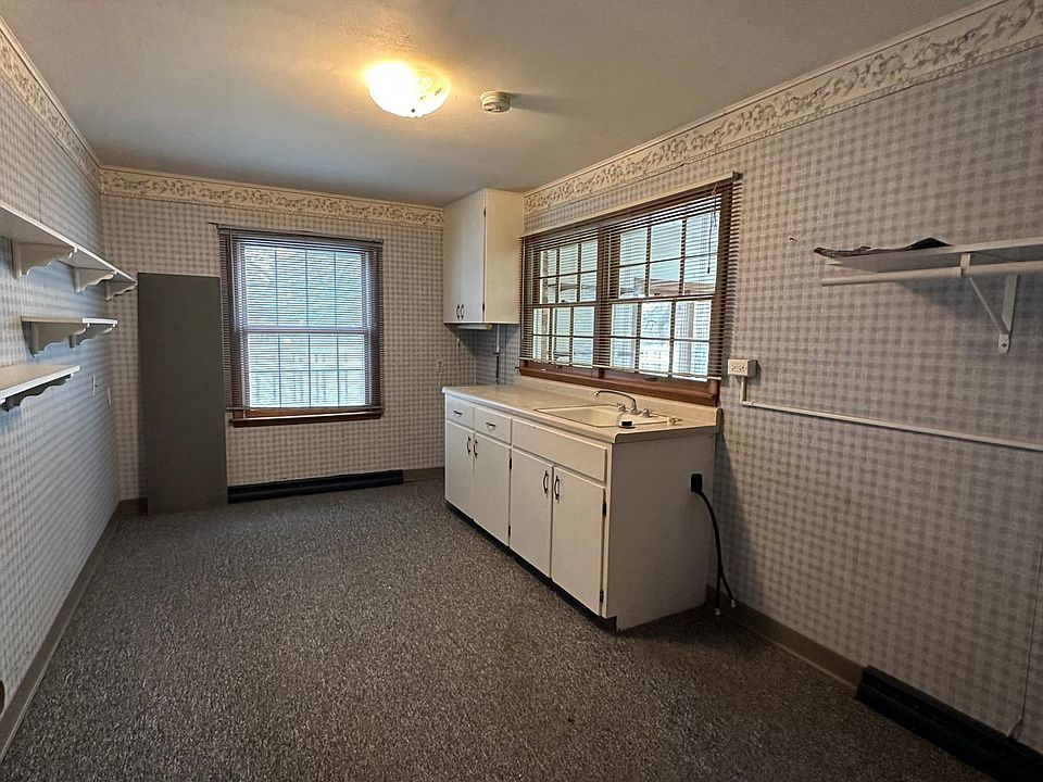 1402 Hackett St, Beloit, WI 53511 Zillow