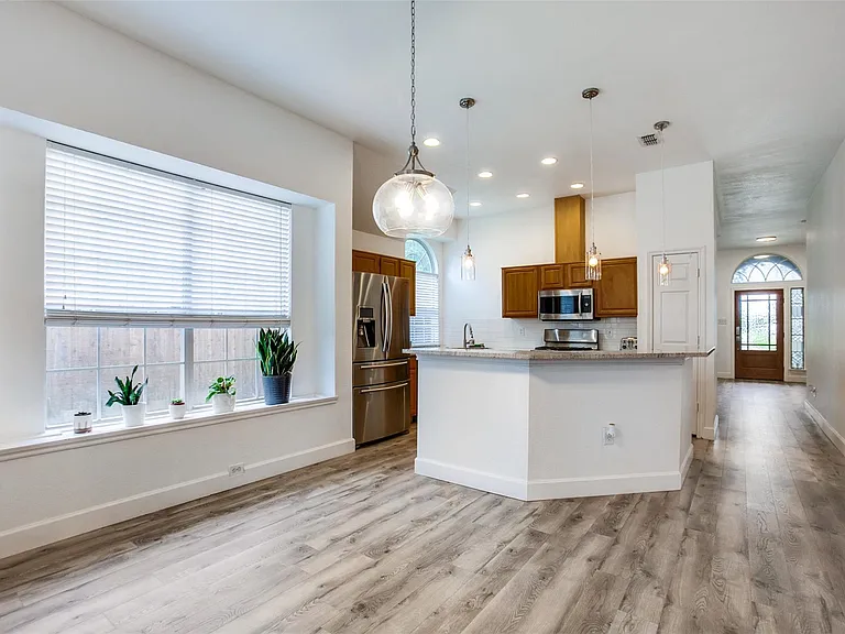3306 Ashleaf Dr — Photo 7