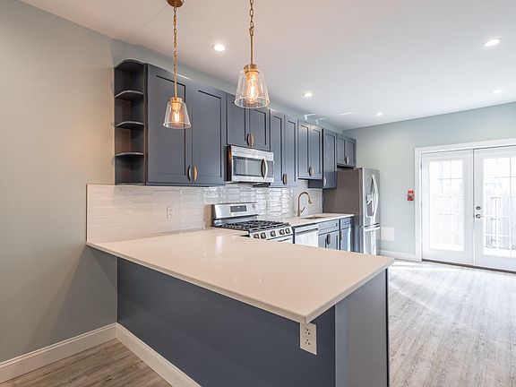 2nd image of 3030 W Girard Ave #1
