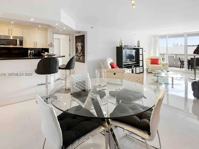 1717 N Bayshore Dr #A-3642 — Photo 1