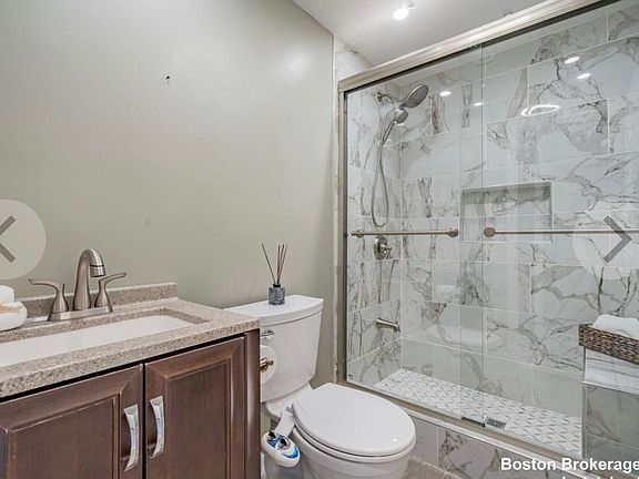 4th image of 87 Crystal Ave #U-b