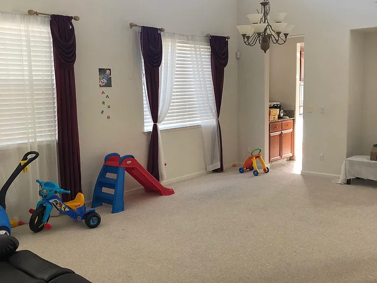 Formal living area & dining (high ceilings)